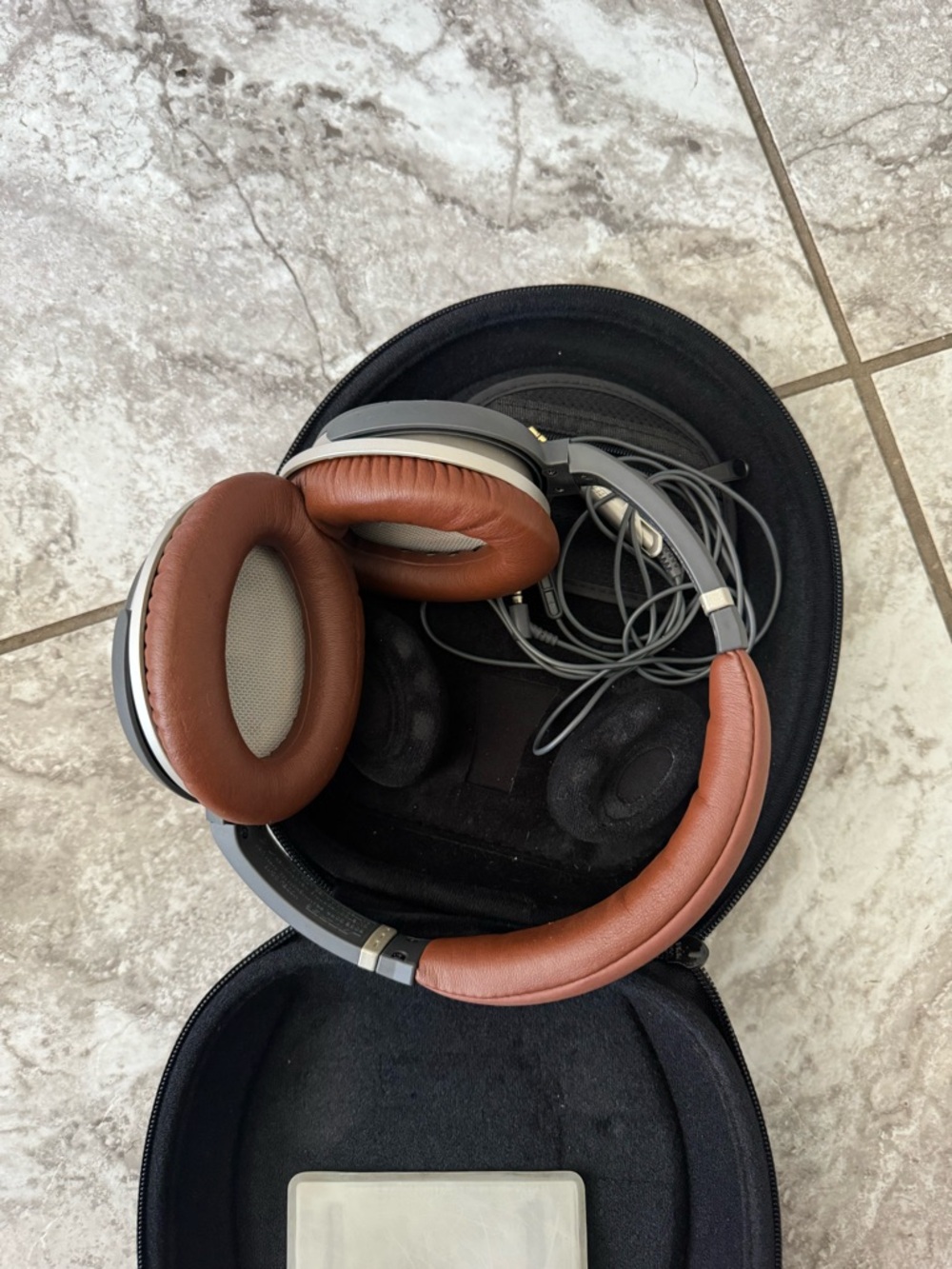 Bose QuietComfort 15 limited edition noise canceling wired headphones brown/blac